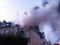 Feuer 3 Reihenhaus komplett ausgebrannt Koeln Poll Auf der Bitzen P025